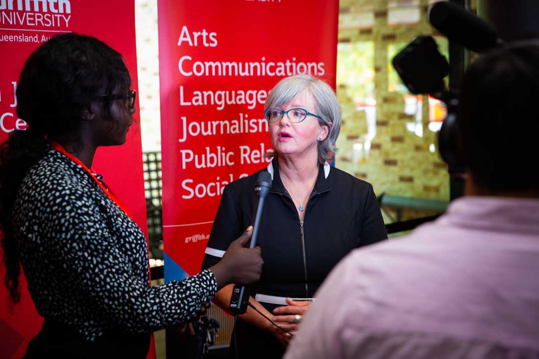 Fiona Kerr speaks to students journalists, 2018